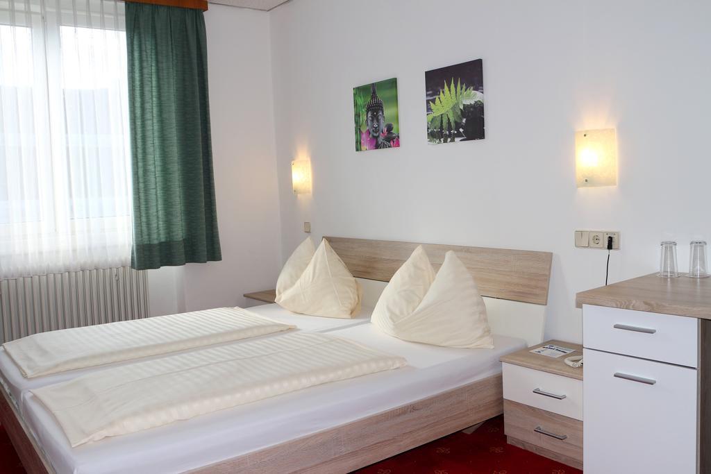 Hotel Gasthof Kasino Villach Quarto foto