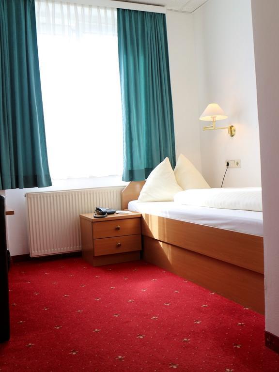 Hotel Gasthof Kasino Villach Quarto foto