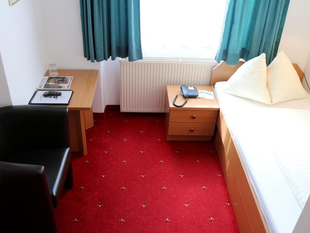 Hotel Gasthof Kasino Villach Quarto foto