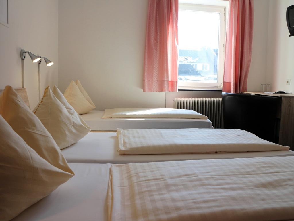 Hotel Gasthof Kasino Villach Quarto foto