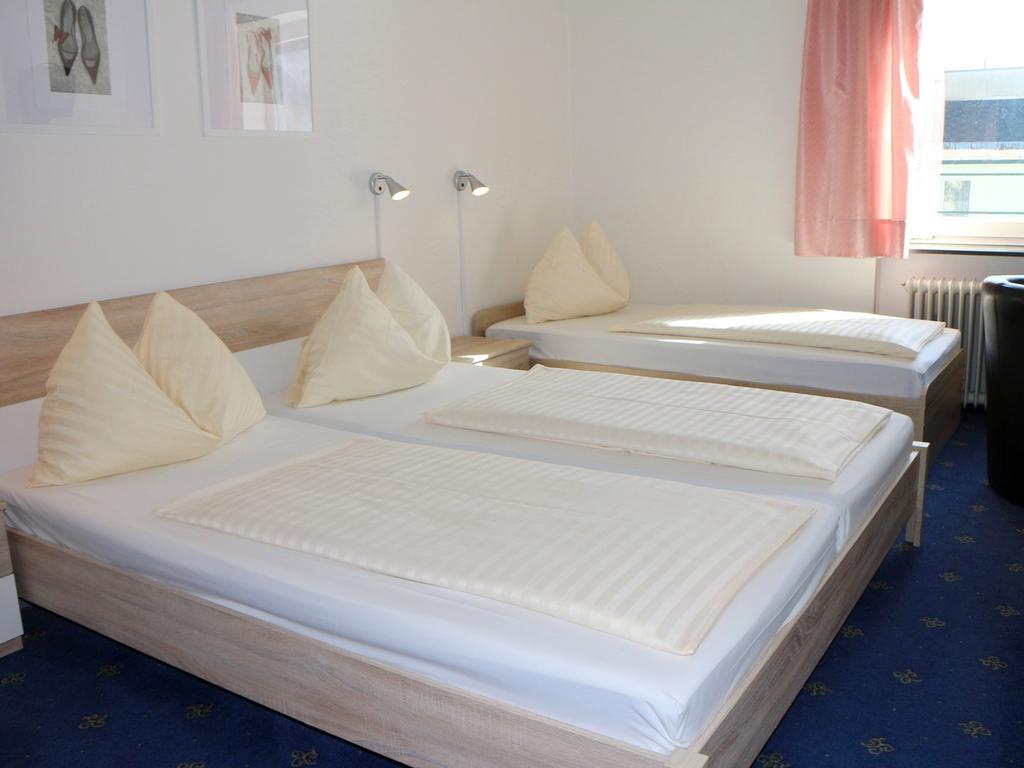 Hotel Gasthof Kasino Villach Quarto foto